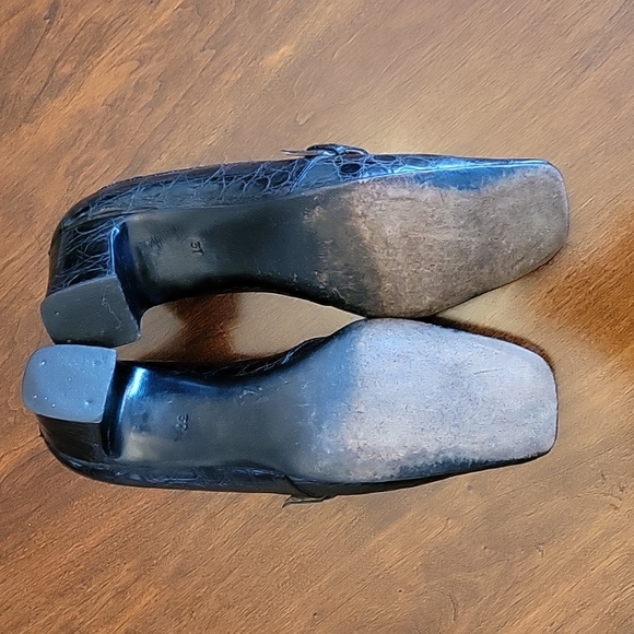 Vintage Celine Buckle Heeled Loafers - Picture 8 of 10